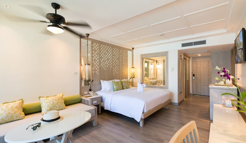 JUNIOR SUITE BEDROOM